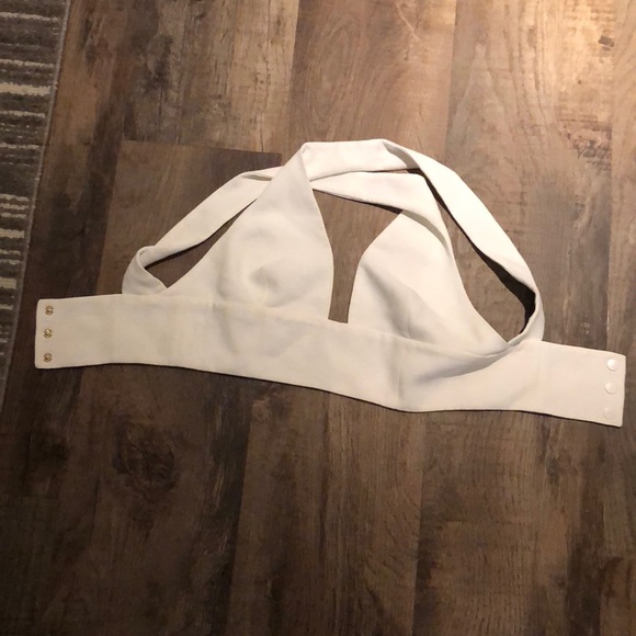 Aritzia deep V crop top - Picture 1 of 3